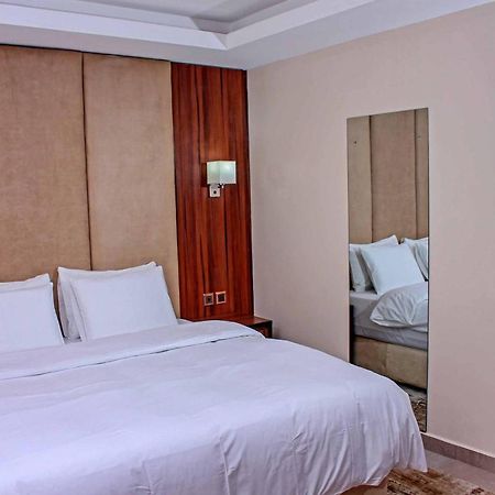 Joshesther Olive Hotel Ikeja Eksteriør bilde
