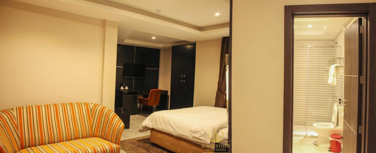 Joshesther Olive Hotel Ikeja Eksteriør bilde