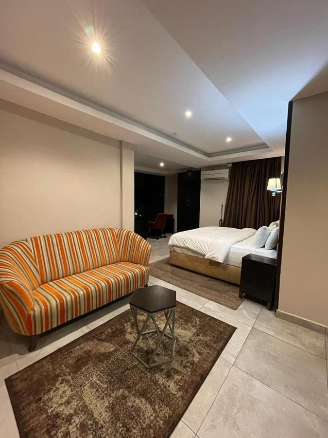 Joshesther Olive Hotel Ikeja Eksteriør bilde