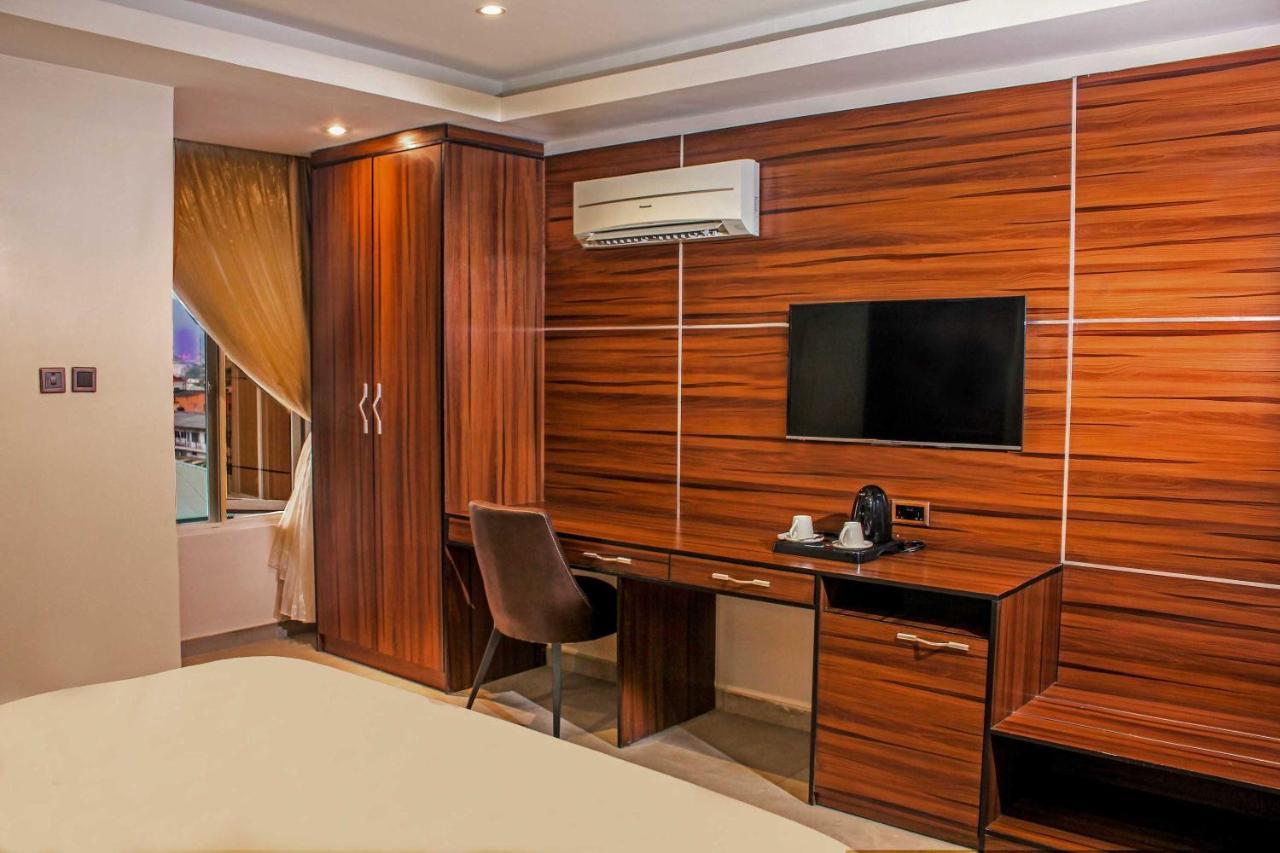 Joshesther Olive Hotel Ikeja Eksteriør bilde