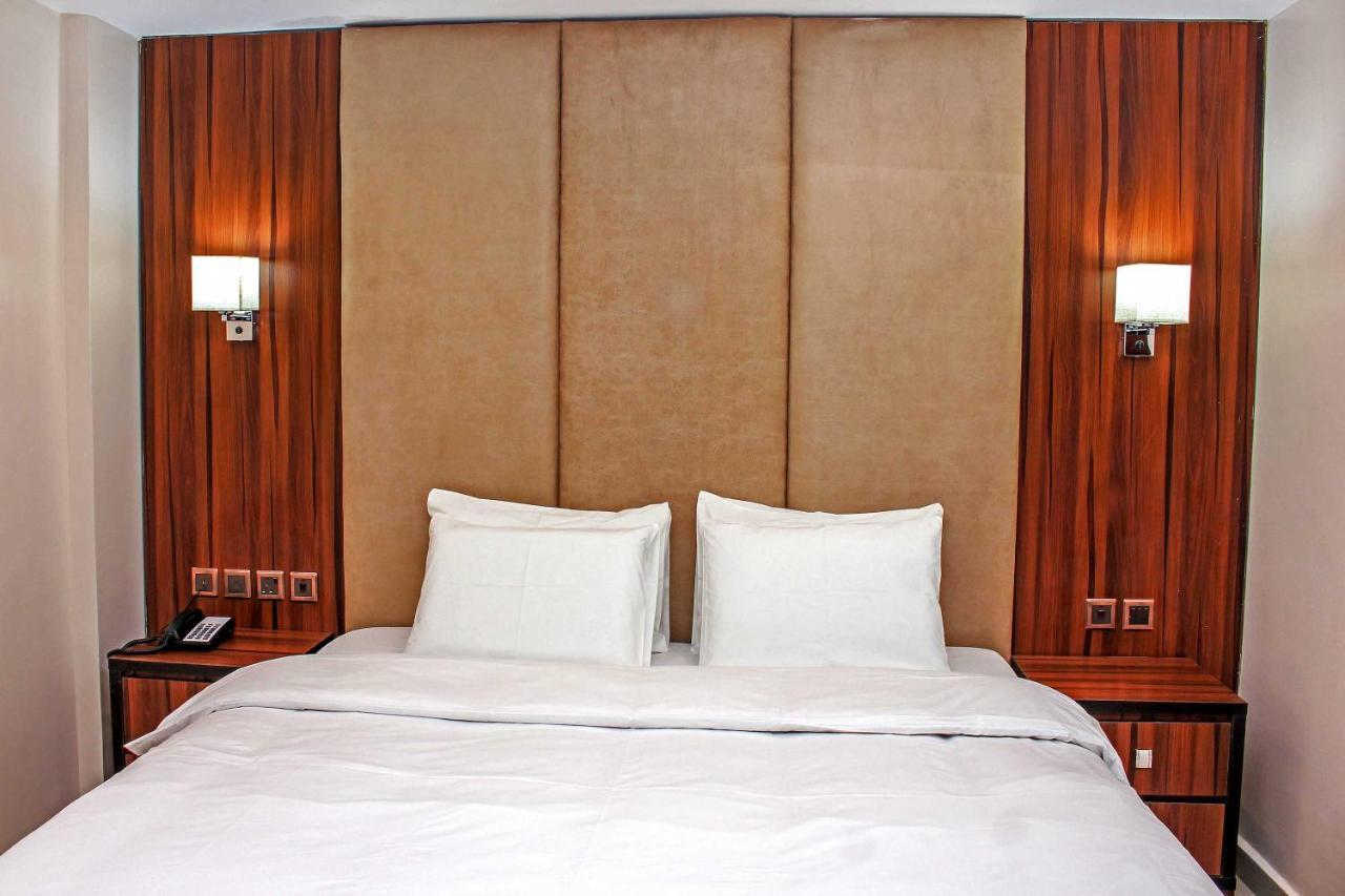Joshesther Olive Hotel Ikeja Eksteriør bilde