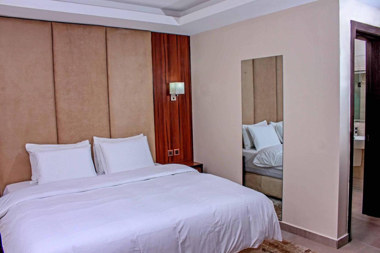 Joshesther Olive Hotel Ikeja Eksteriør bilde